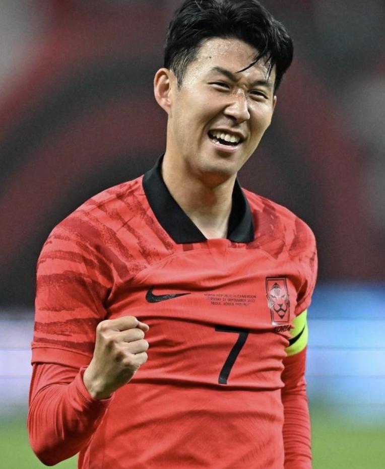 亚洲悲惨日！日本心态崩溃，韩国耻辱半场，6大强队团灭国足偷笑