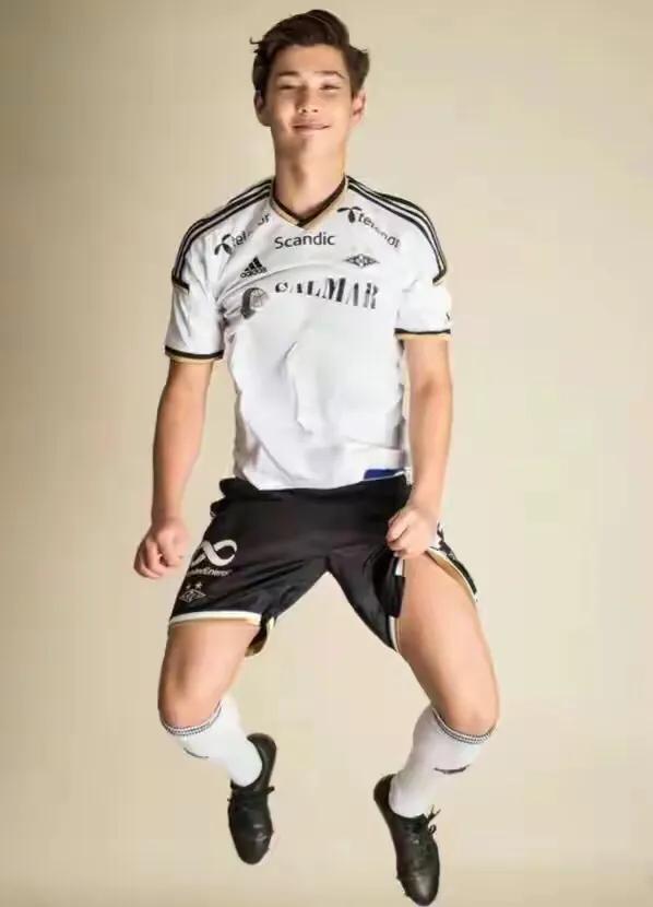 挪威天才奥德加德,挪威华裔天才足球球员