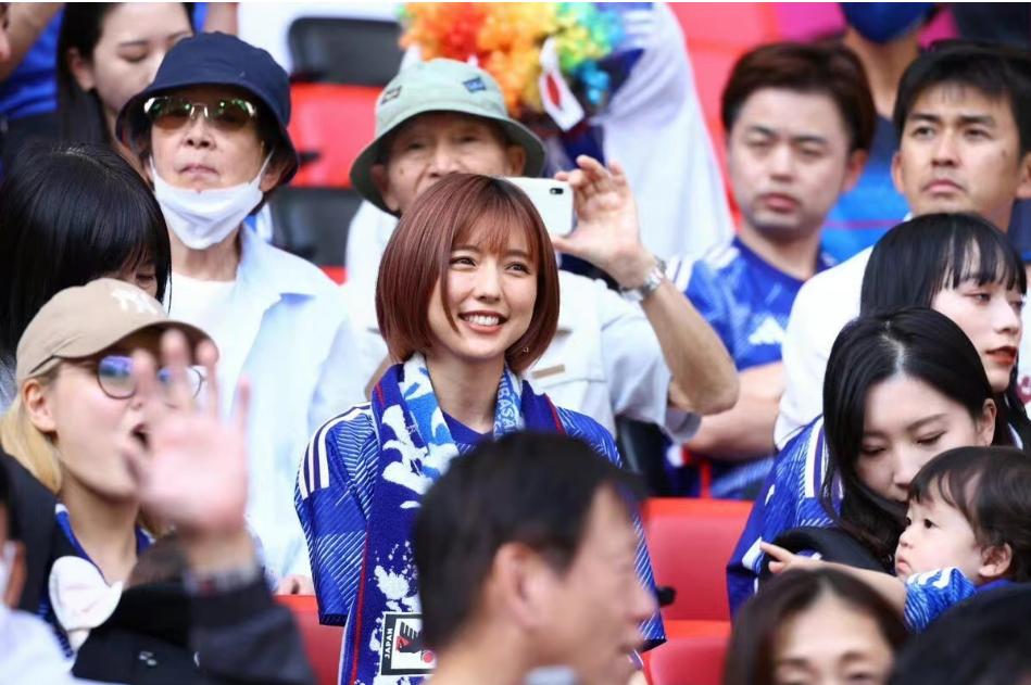 世界杯日本太太团,世界杯日本男足太太团大赏
