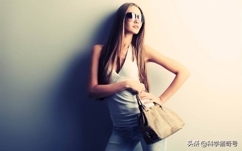 大量挪威女孩来中国，表面上是来旅游，实际上是为了来买假发