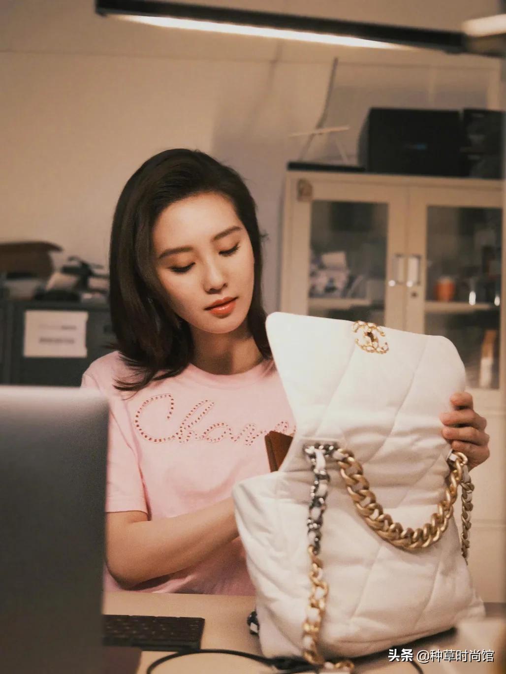 大牌包包入门推荐3000左右黑色,今年最值得入手的大牌包包推荐