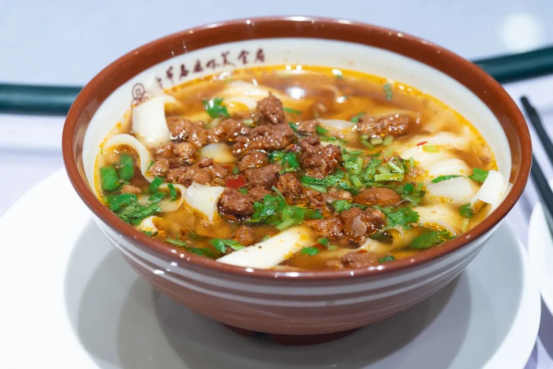 七中刀削面和二板哪家正宗,二板刀削面大同