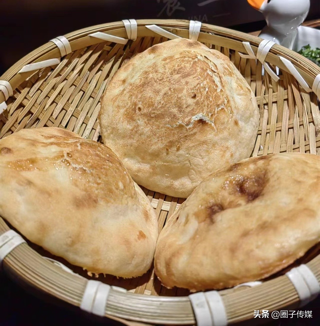 鲜香的舌尖诱惑,从经典延至创新,【震旦海鲜烧烤酒店】