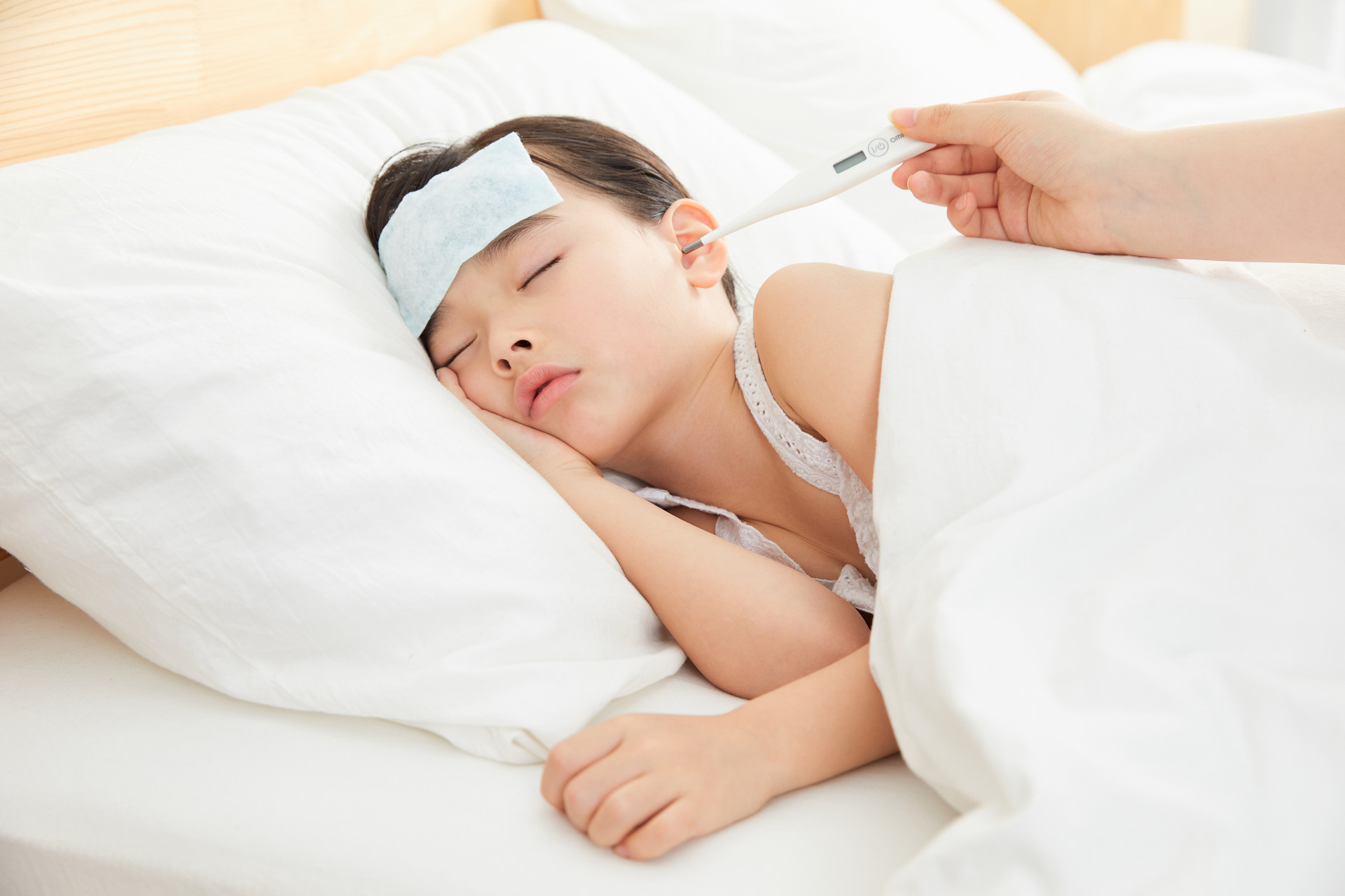 孩子感冒引起中耳炎积液多久能消,孩子感冒需要警惕中耳炎视频