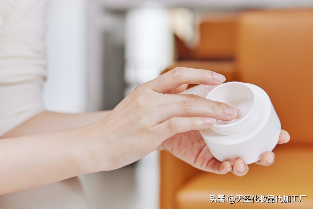 为什么美白祛斑产品用了反而更黑,最新最好的美白祛斑产品