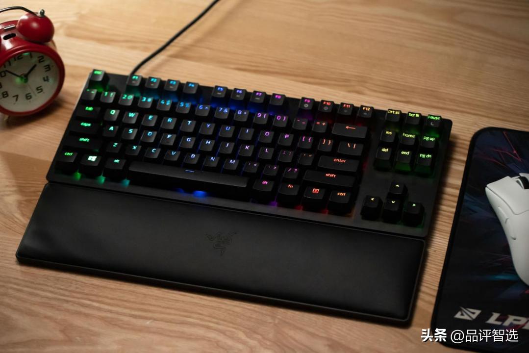雷蛇猎魂光蛛机械键盘,雷蛇机械键盘怎么调灯光
