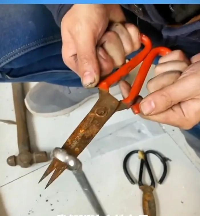 小剪刀不快用什么妙招,生活实用小妙招磨剪刀