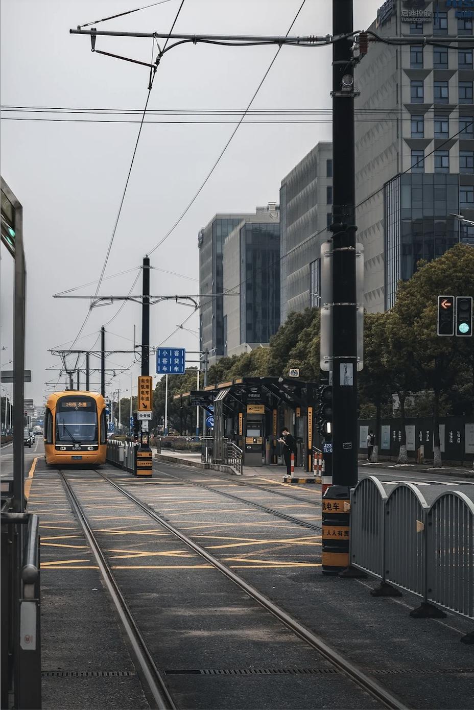 热点城市核心板块重资产，成内外资本争夺之地◀︎深一度