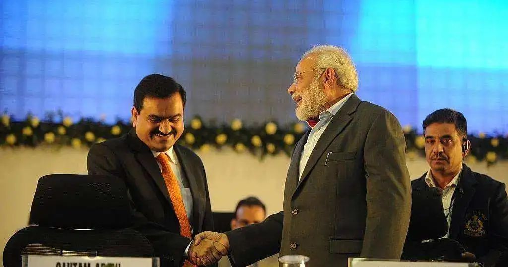 从贫民窟走出的首富,从贫民窟到世界首富小说