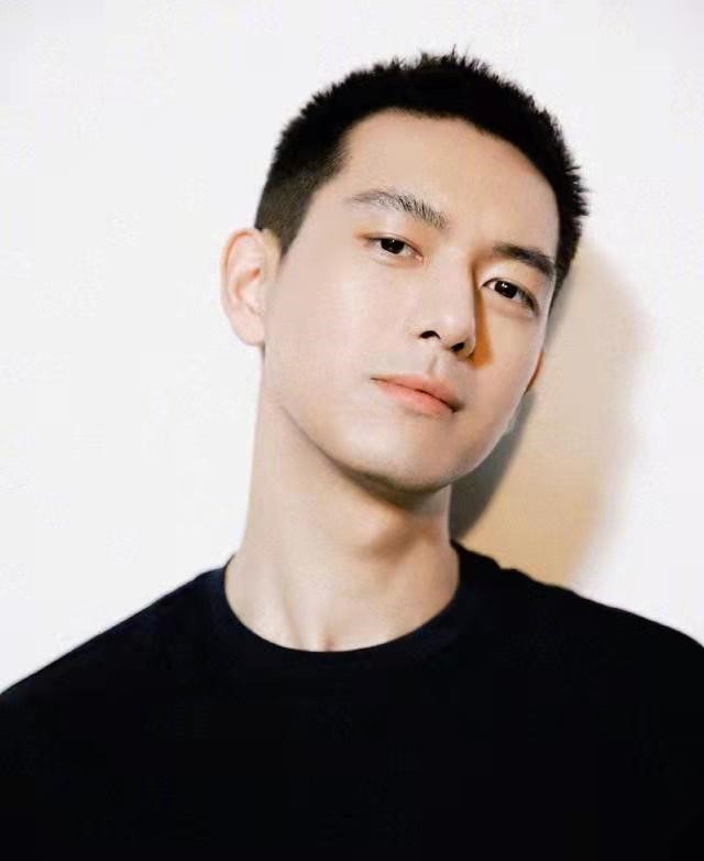 学生男生发型帅气大全,自然卷男生留什么发型