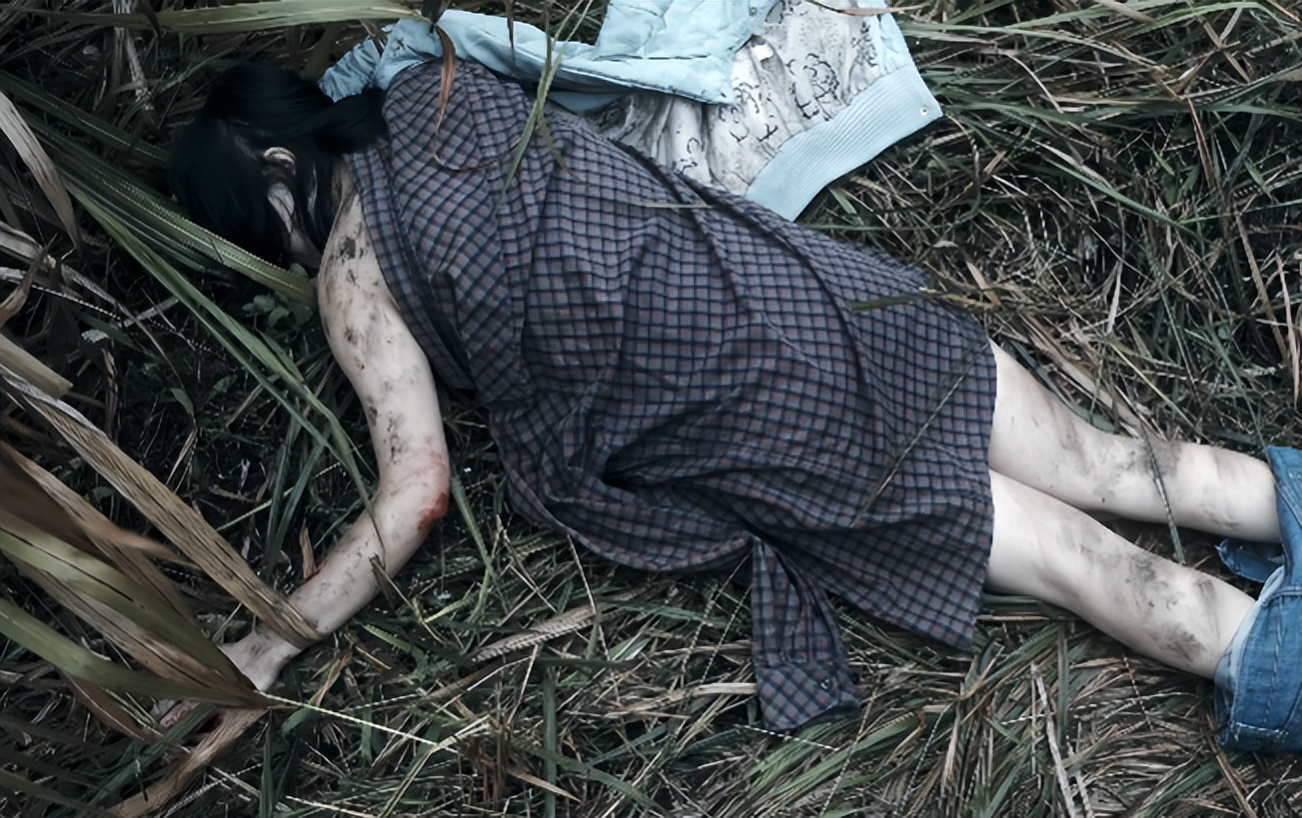 《他是谁》被人民网点名！既有夸又有批评，言辞直戳剧方肺管子