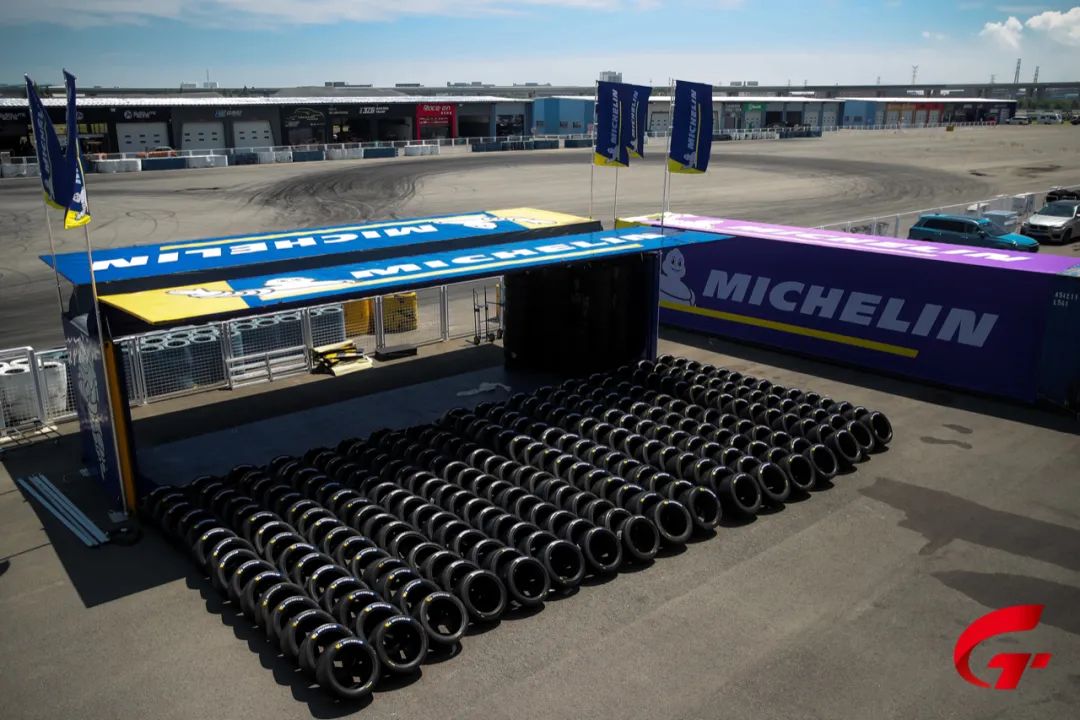 无惧风雨不怕跌倒,无惧风雨乘风破浪