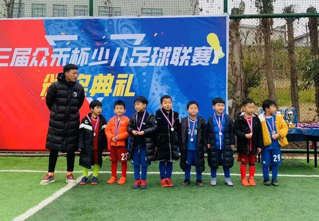 暴龙队篮球,暴龙战队恐龙精神