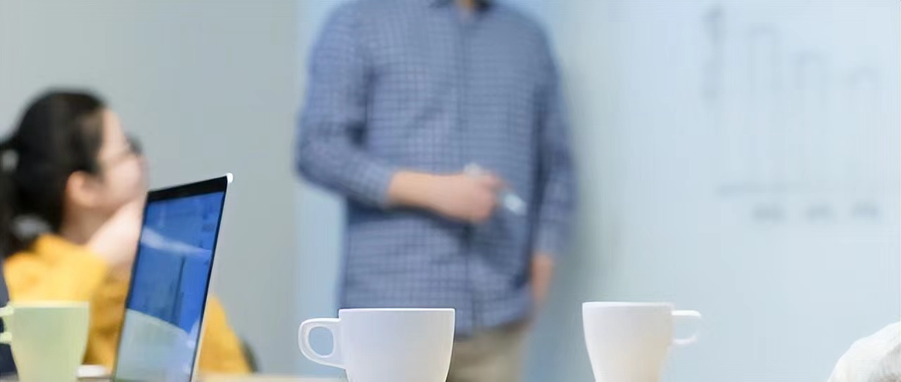 怎样在一年之内赚上100万,如何在一个月内教我赚够100万