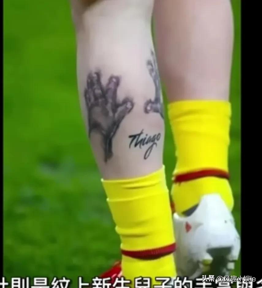 梅西年轻正面纹身图像,安东内拉和梅西的皇冠纹身