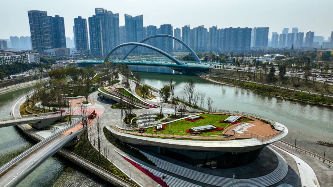 生活在公园城市,生活在公园城市里