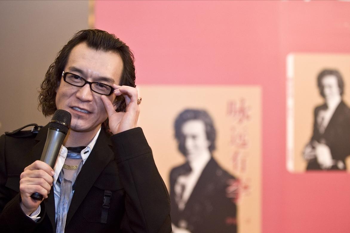 已经退休的12位央视著名主持人,已经退休的12位央视主持人