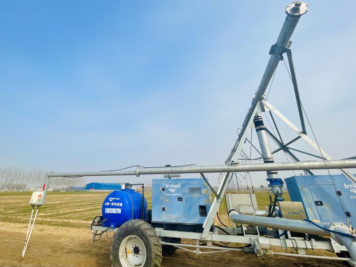 武汉小哥1年花2580种菜，5G远程浇水施肥，手机摘菜4小时快递到家