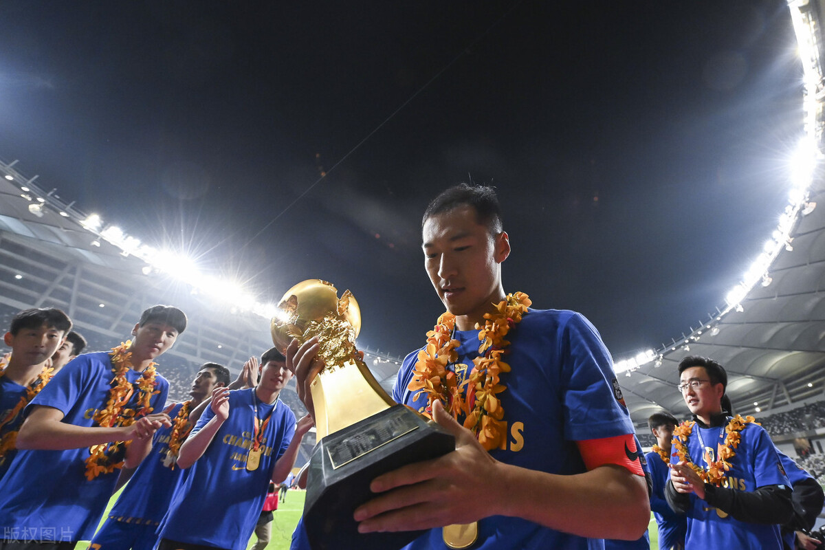 武磊时隔七场回归首发即破门,武磊官方消息