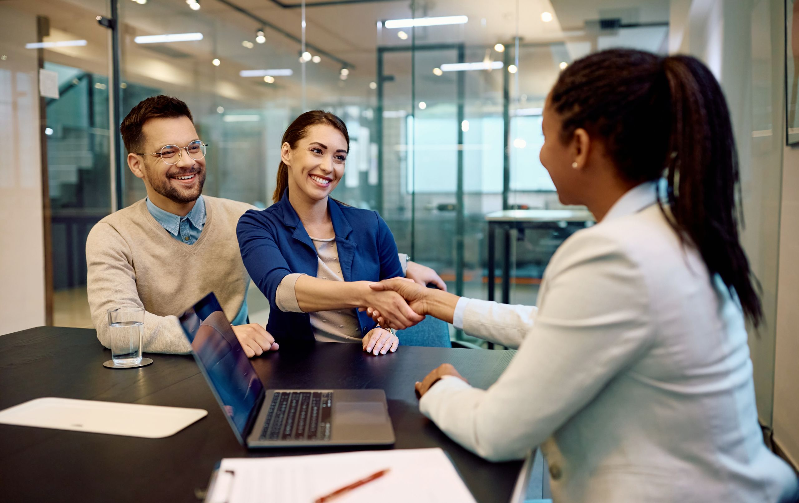 领导犯错误让你背黑锅怎么办,领导犯错如何沟通
