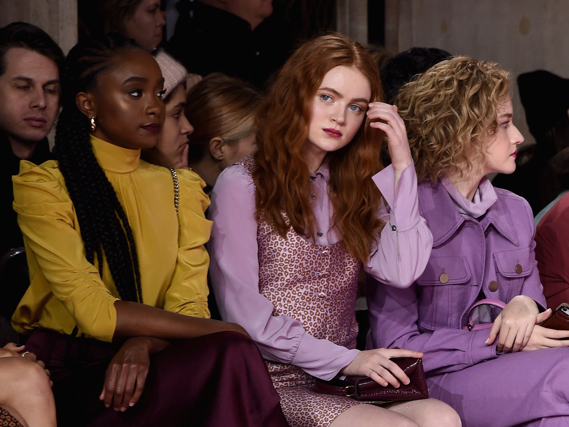 怪奇物语滑滑板的女孩叫什么,怪奇物语麦克斯滑板