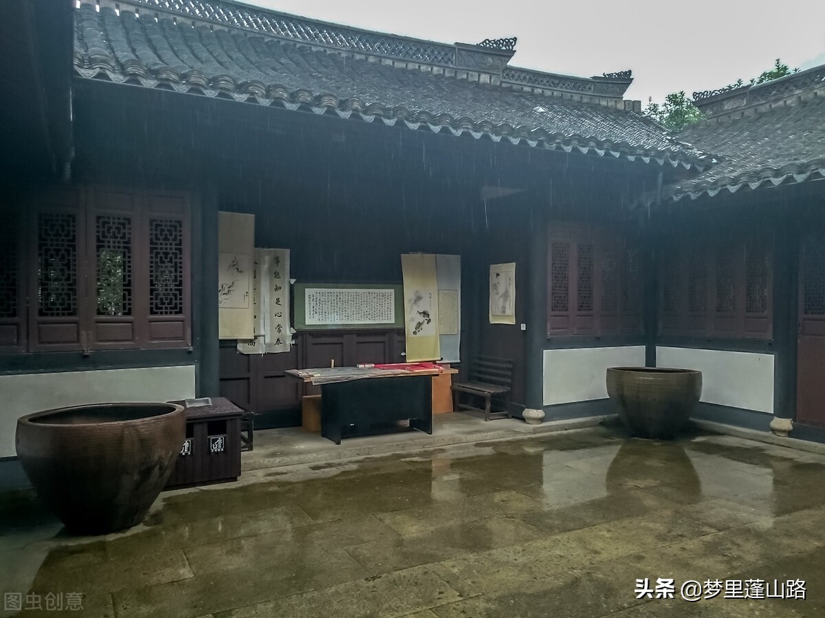 周家可以容纳不守妇道的衍太太，却容不下误入歧途的鲁迅表妹