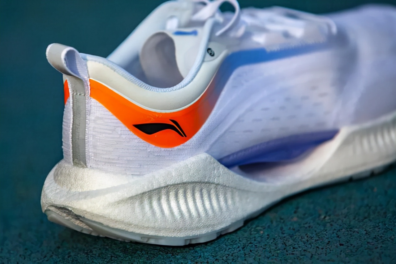 安踏2023新款网红爆款潮鞋,安踏春季2022新款撞色休闲鞋