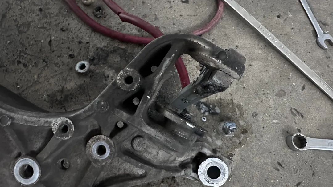 r36翻新改造全过程,大众r36这么老的车怎么还卖这么贵