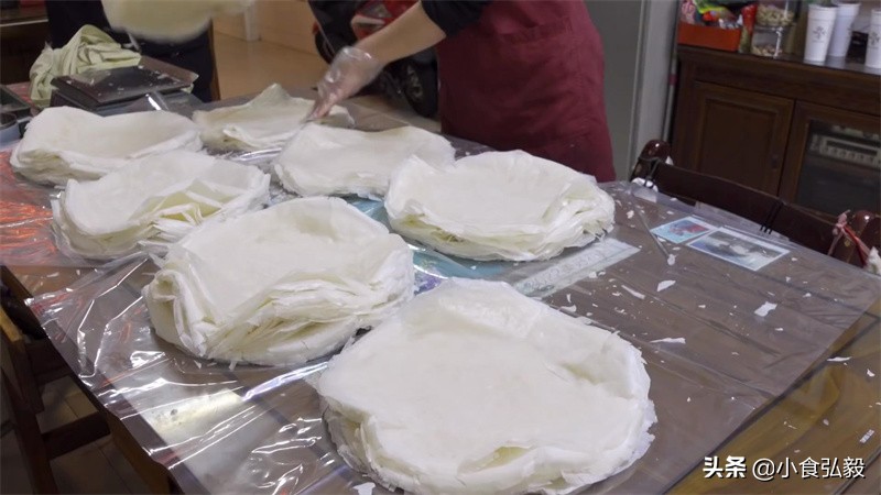 台湾小伙大陆卖小吃,台湾小伙摆摊卖菜饼