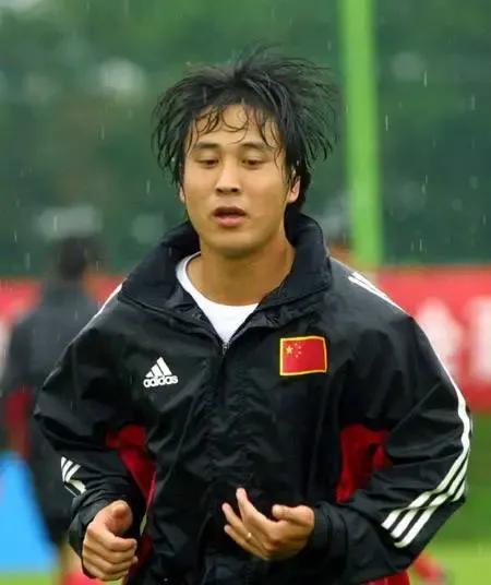 帮助中国打进世界杯的守门员,2002年带领中国足球队进入世界杯