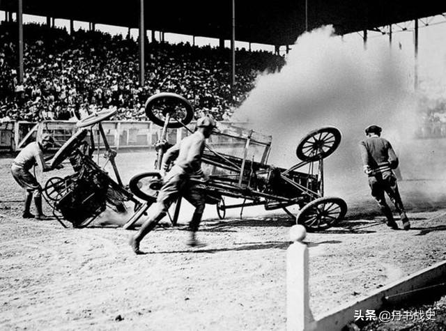 需要驾驶员的高危险球类运动，100年前的汽车马球