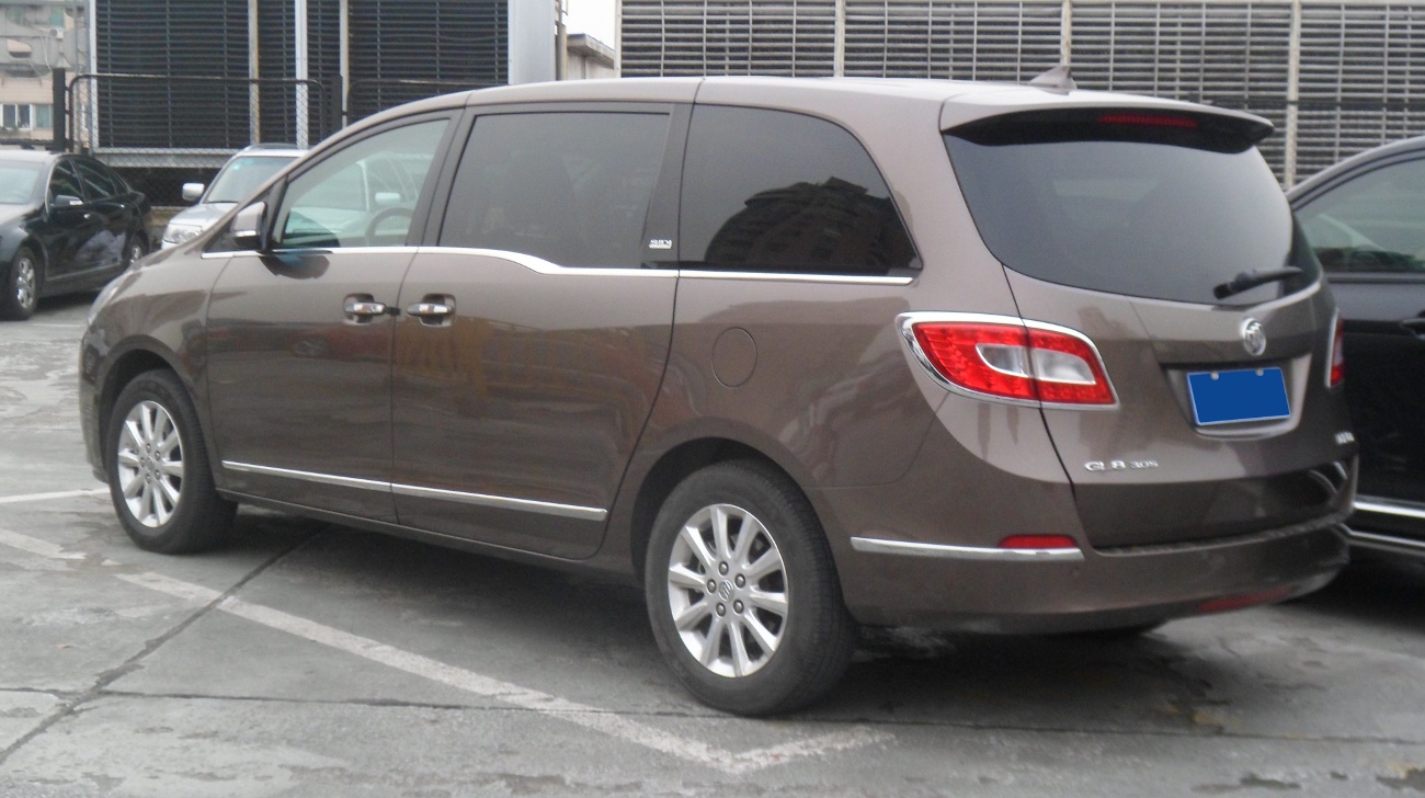 别克gl8商务车和大众威然哪个好,2022年别克gl8商务车多少钱