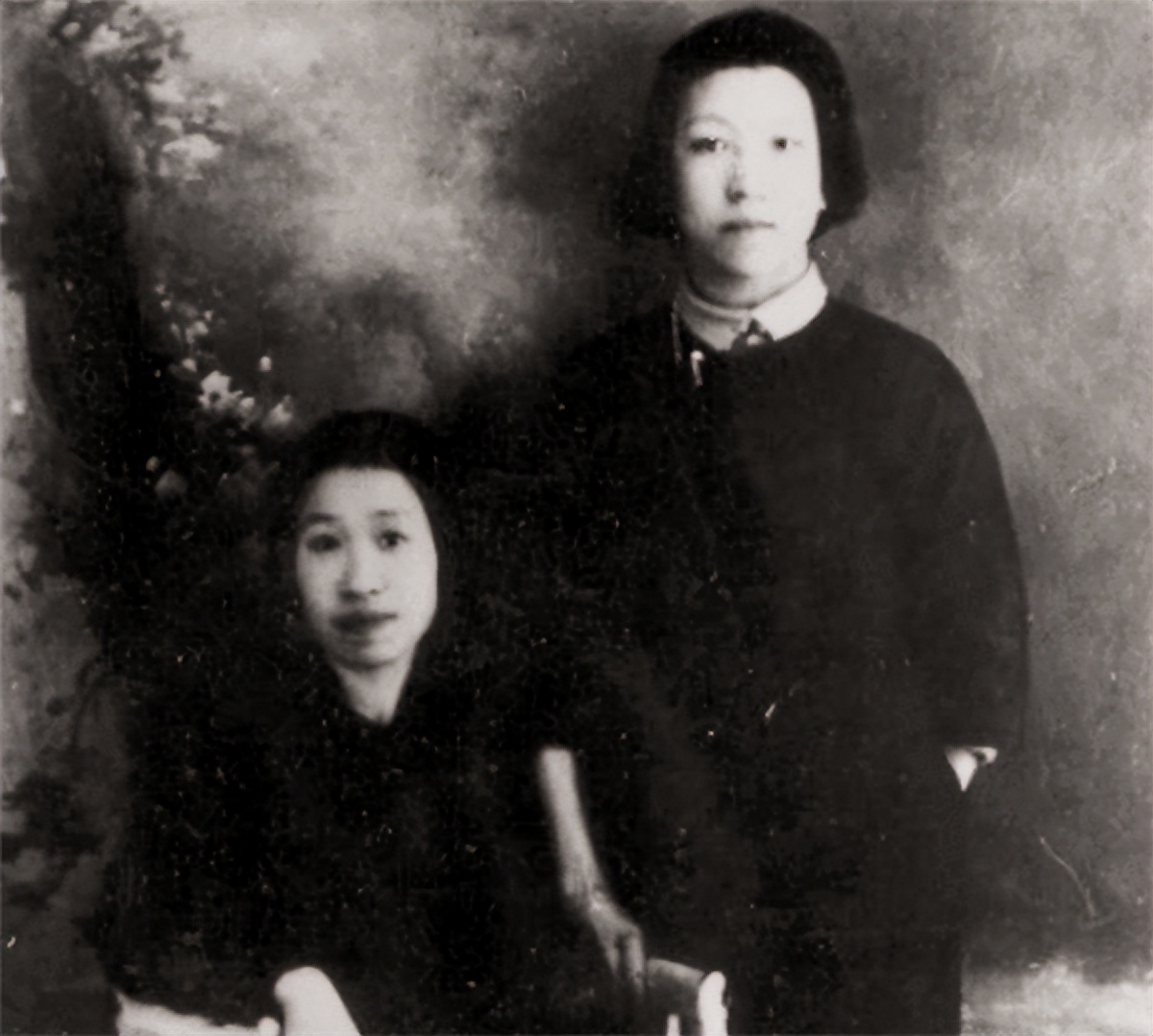 周恩来情定*颖超邓**，一生一世一双人，提起初恋张若名：她只是朋友