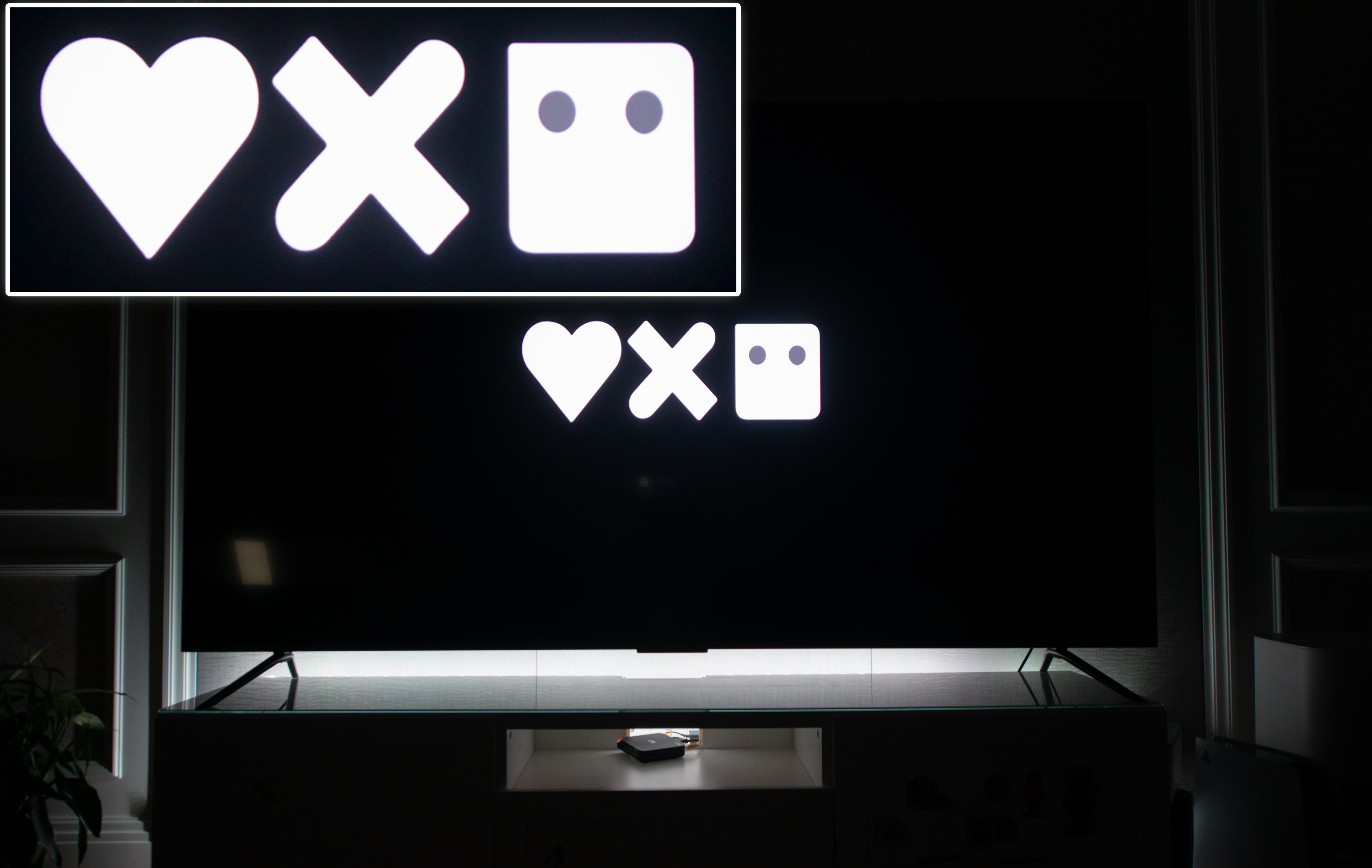 家里电视碎屏了,才让我有机会做了两台7k价位85英寸电视机横评