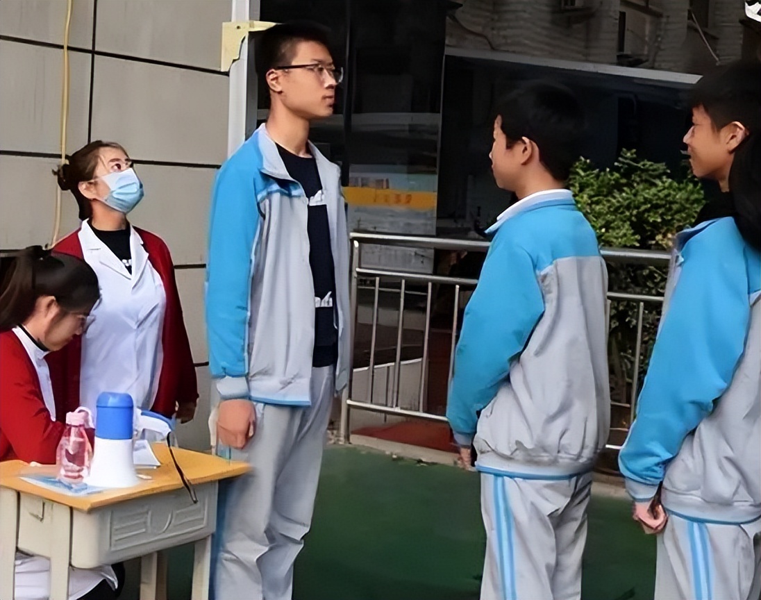 儿童身高能长到1米7身高表,三岁男童标准身高对照表