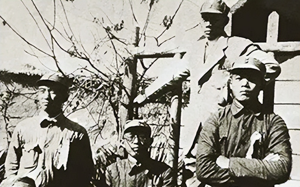 开国中将吴信泉8个儿子、4个女儿，周总理笑道：你们家是航空母舰