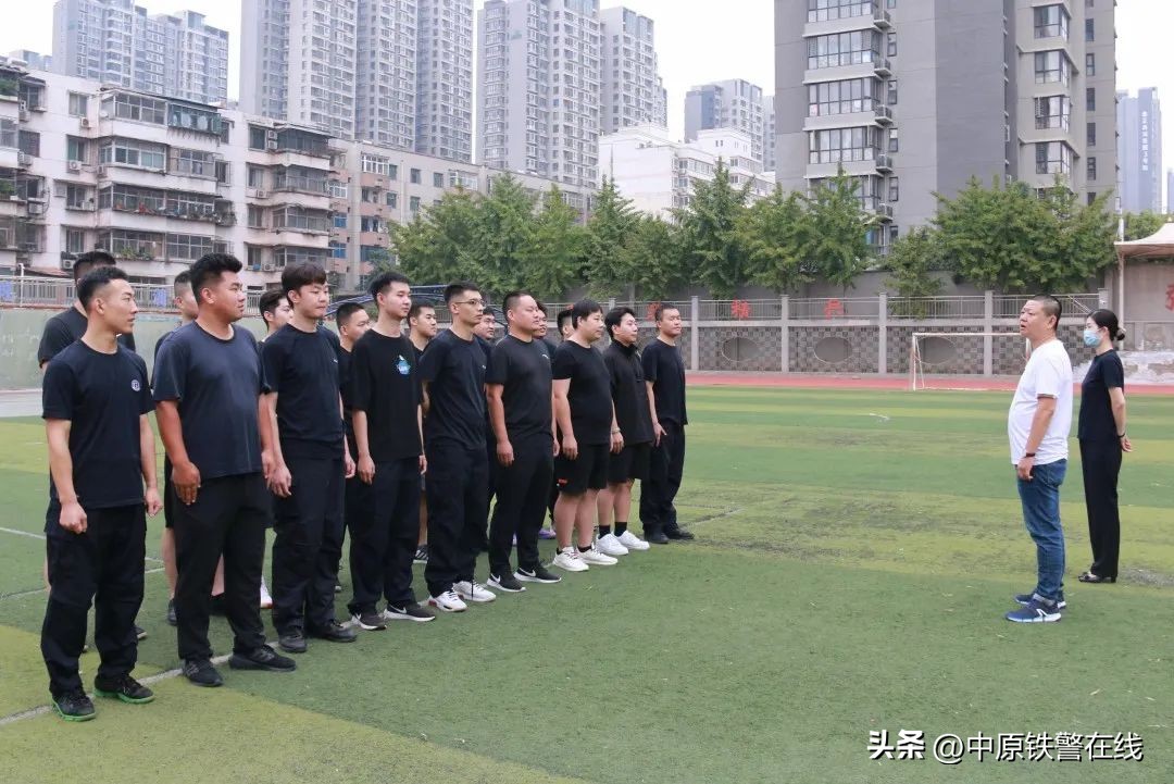 元宵佳节春意浓警营里的别样团圆,守护万家平安警营里的别样年味