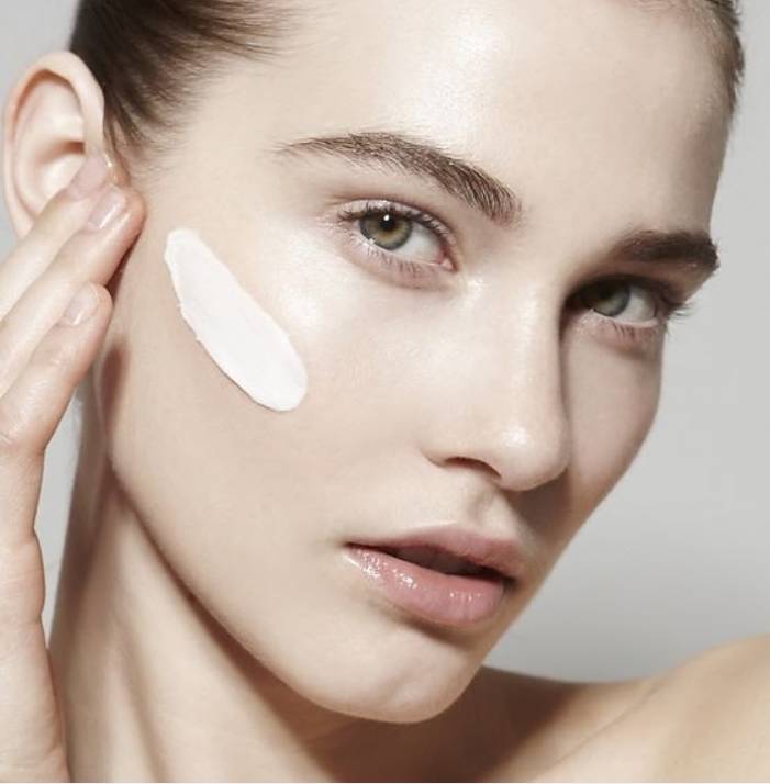 不想化妆用隔离霜还是素颜霜好,不想化妆用素颜霜怎么样