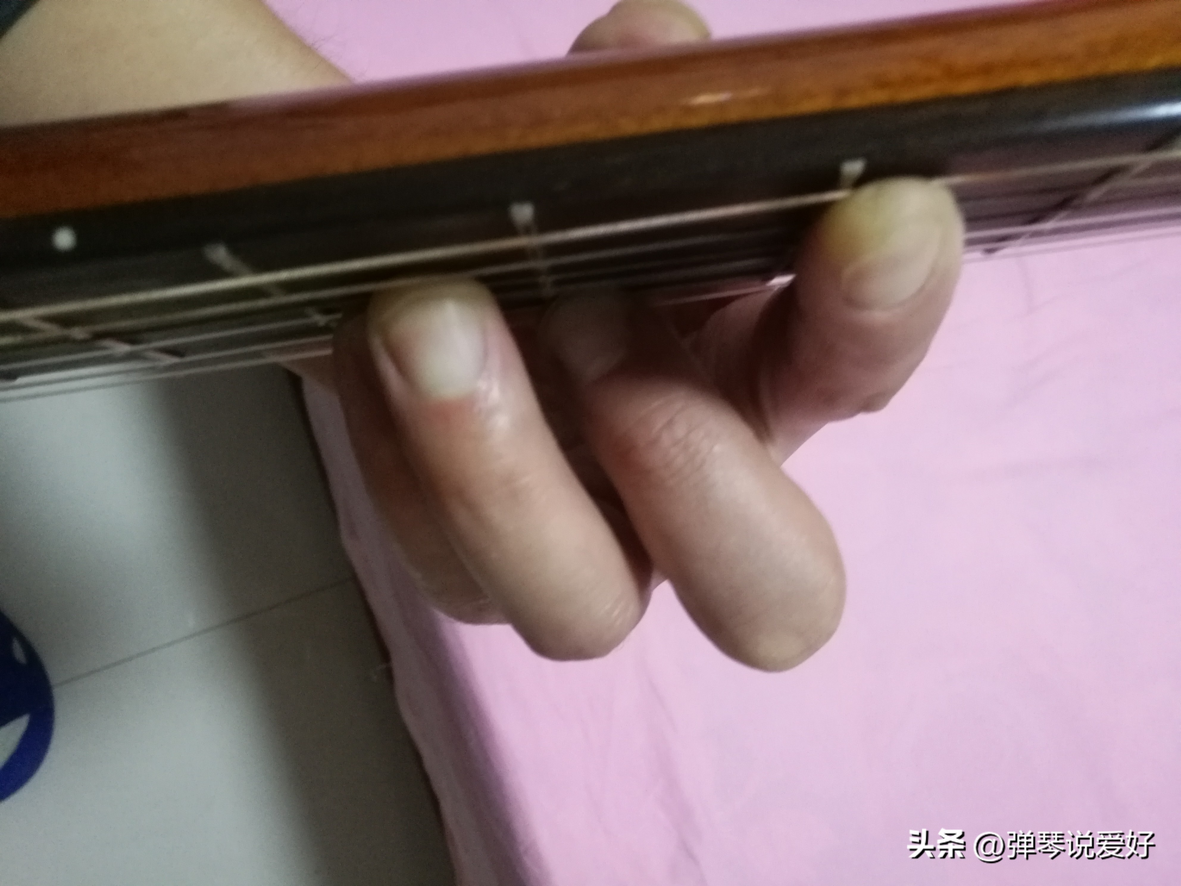 吉他难学吗说实话真的难学,零基础学吉他难不难多久能学会