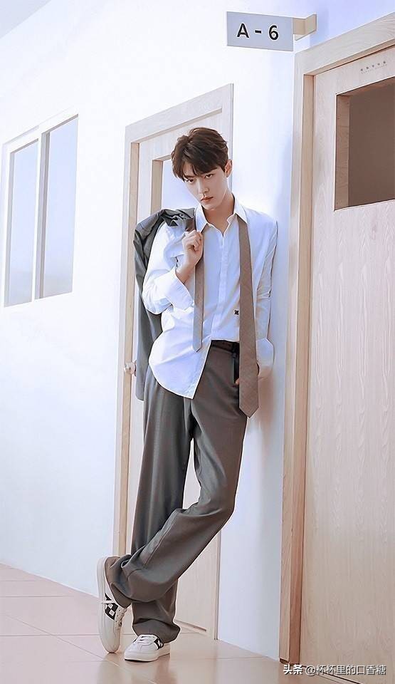 肖战罗云熙宋威龙王一博,男生认为肖战和宋威龙谁更帅