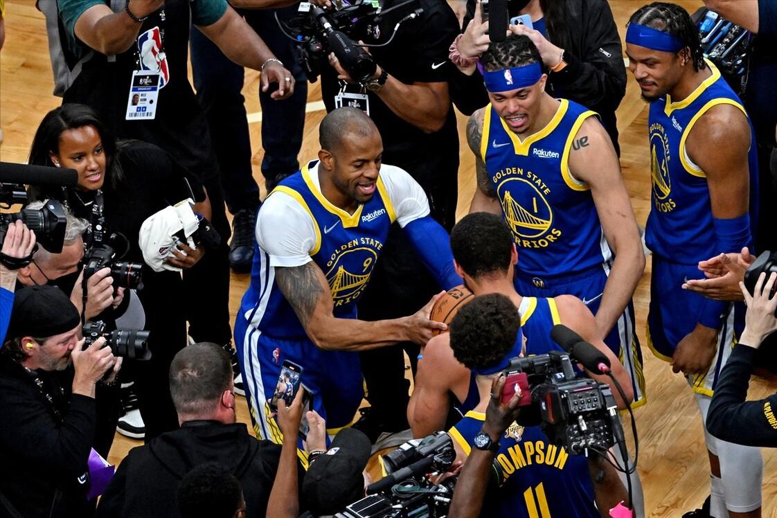 库里夺冠时候的fmvp伊戈达拉是谁,库里逆天表现勇夺第四冠和fmvp