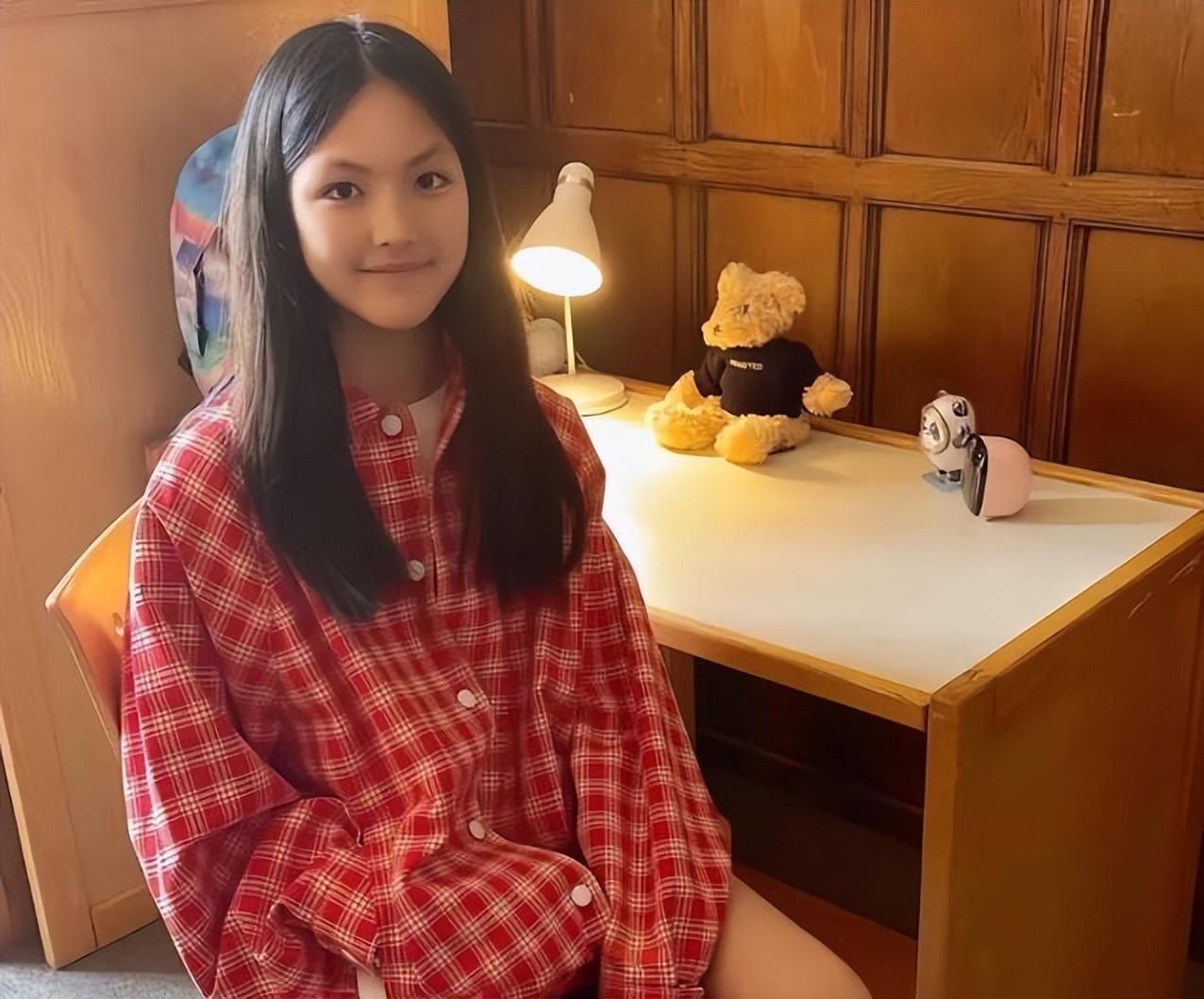 王诗龄李湘出席晚宴,王诗龄李湘王岳伦头等舱