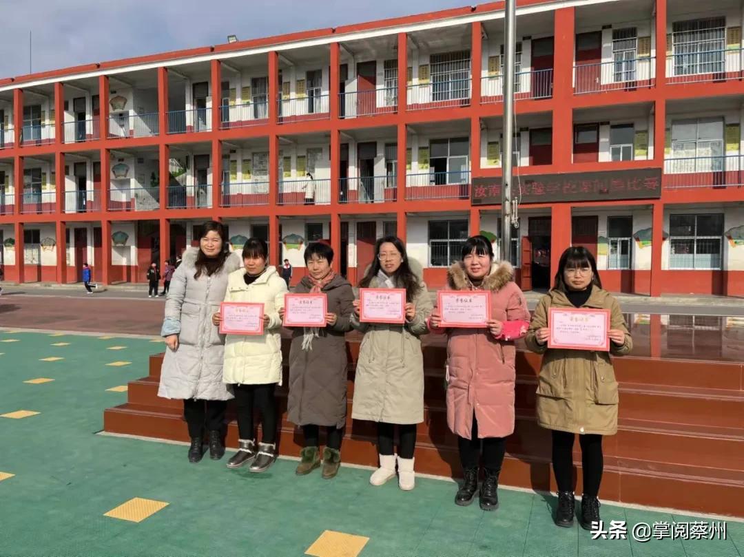 载歌载舞精彩纷呈,载歌载舞迎元宵文艺汇演展风采