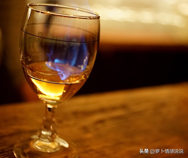 有意思的签名短句,个性签名经典语录精辟的短句