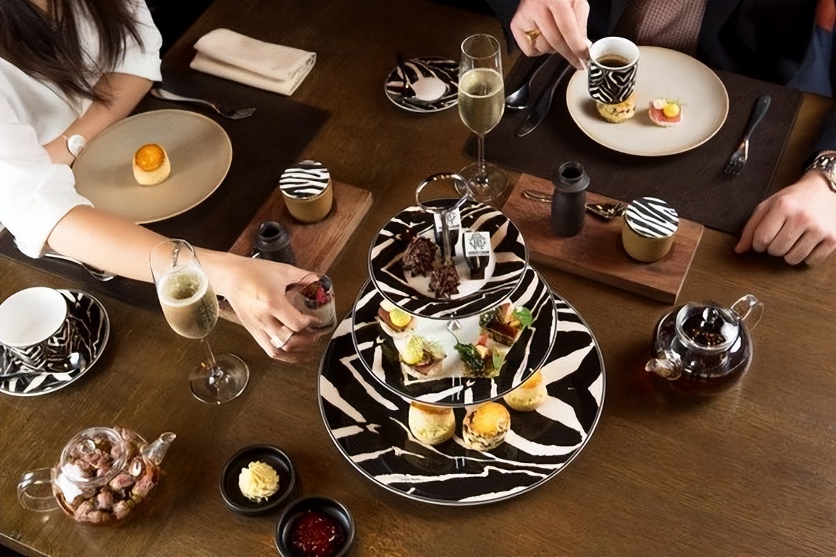 文圣茶说丨北京瑜舍携手RobertoCavalli推出独家下午茶