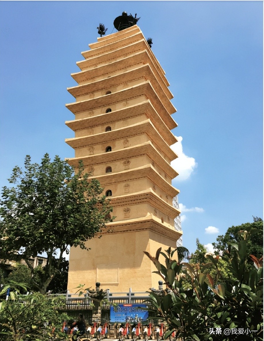 云南昆明古建筑群图,云南省昆明市官渡古镇古建筑