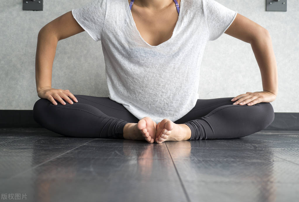 糖友餐后20分钟锻炼操,降糖蹲姿动作