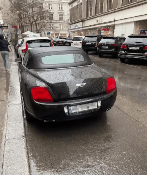 军援变豪车？乌克兰进口了8万辆豪车，乌市民喊话俄罗斯：快炸