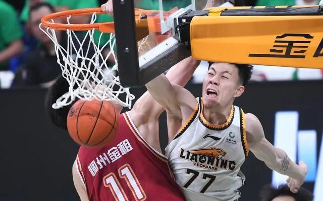 辽宁男篮夺冠李晓旭,赵继伟郭艾伦张镇麟李晓旭