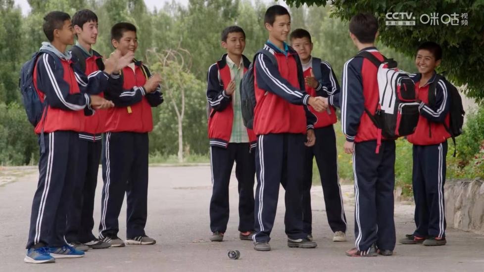 咪咕视频中国女足vs海地女足直播,中国球迷为中国女足花式打call